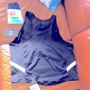 UNDER ARMOUR (XL) fitted sleeveless fitness tank-top